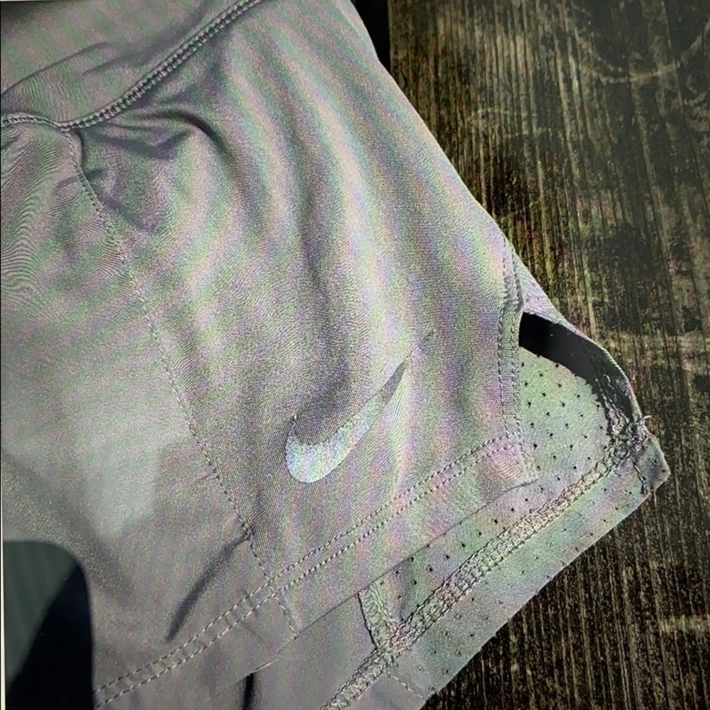 Women’s Nike running shorts - Picture 6 of 7